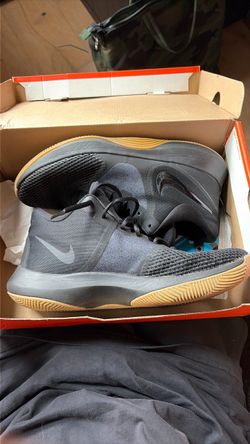 Nike air precision II size 9