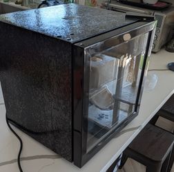 Frigidaire Beverage Fridge (EFMIS130) 1.3 Cu. Ft., Glass Door - Like New