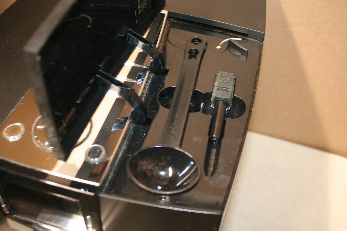 Jura J80 Automatic Coffee Center Espresso Machine Black 15106
