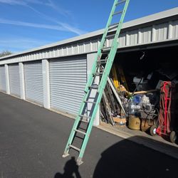 40 Foot Ladder 