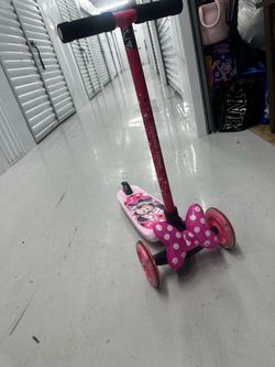 Minnie mouse scooter
