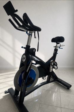 Horizon spinning bike