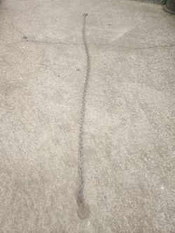 8 feet of chain. Hooks on both ends