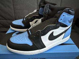 Nike Air Jordan 1 Retro High OG UNC Toe - Size 11.5M