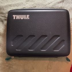 THULE water resistant iPad case