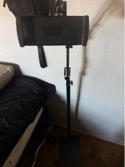 IPhone/IPad stand holder