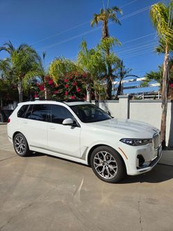 2022 BMW X7