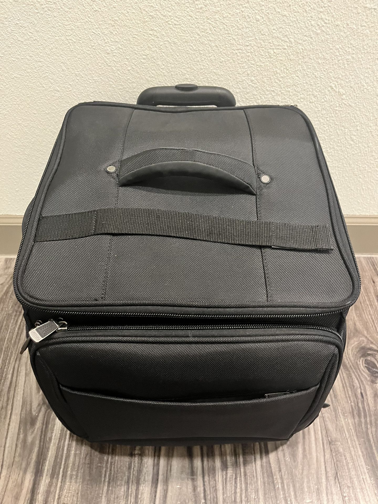 Rolling Carrying Case