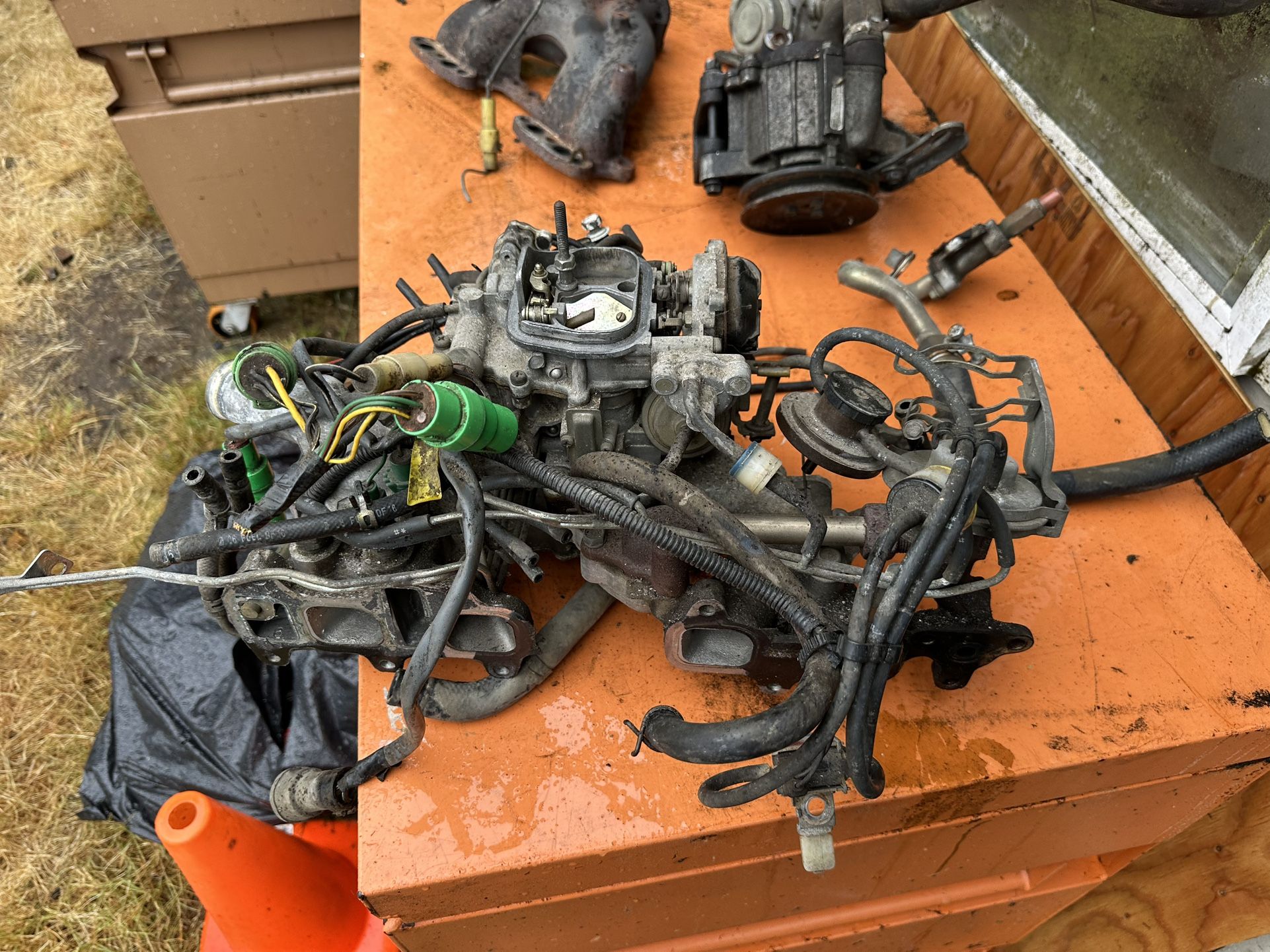 1981 Toyota 22R Carb, Intake, Exhaust, Etc