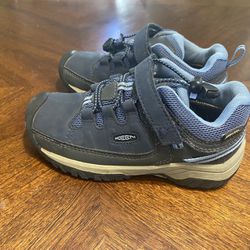 Boys Keen Hiking Shoes Size 11