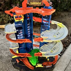Hot Wheels ultimate garage