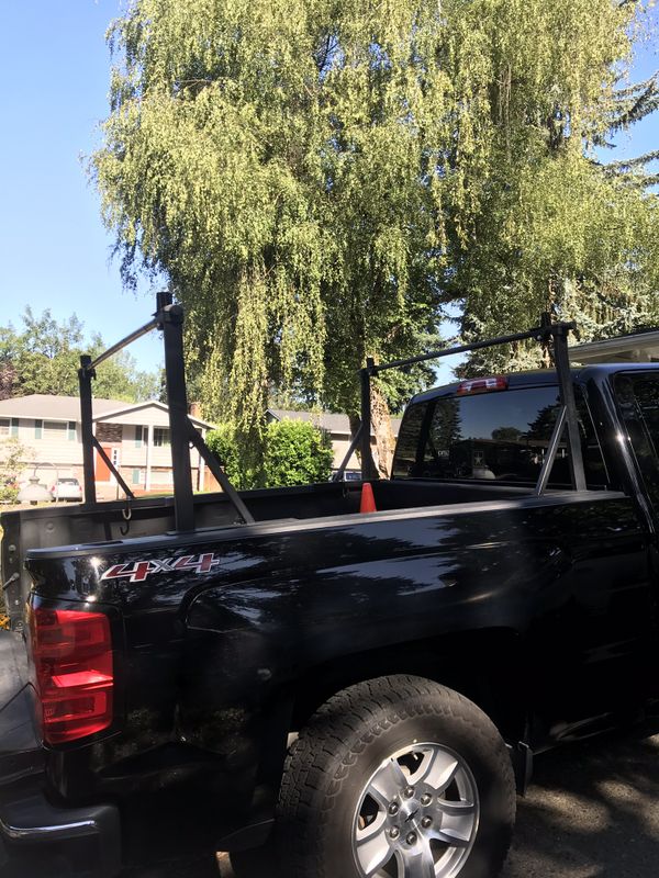 Yakima racks with cross bars for pickup. Includes 4 racks, 2 bars, 4