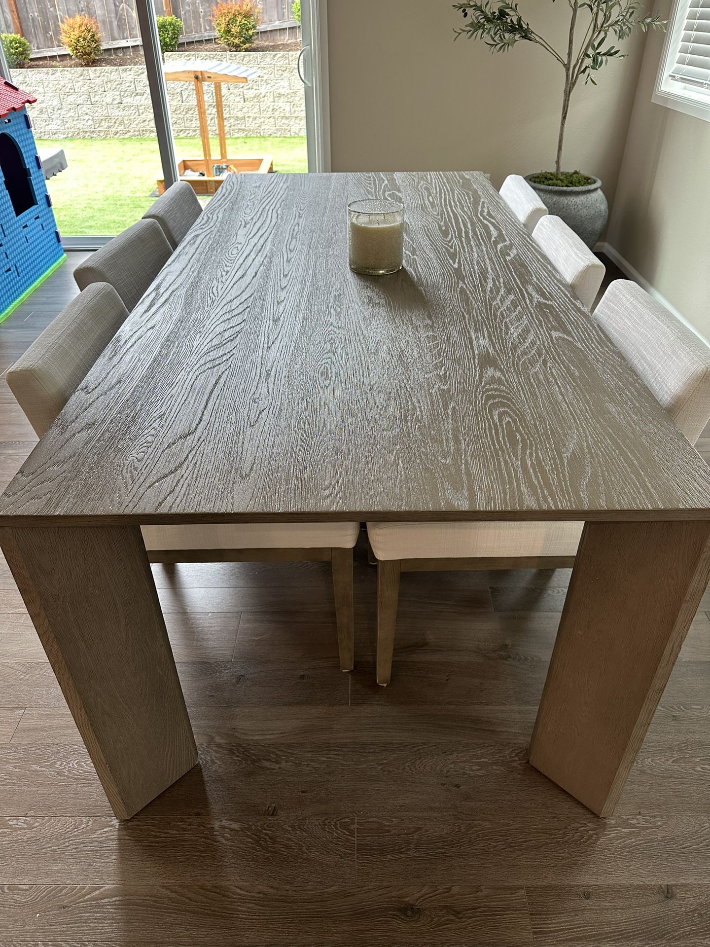 RH Dining table & Chairs