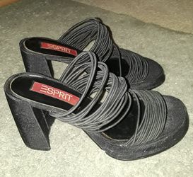 Ladies heels size 6