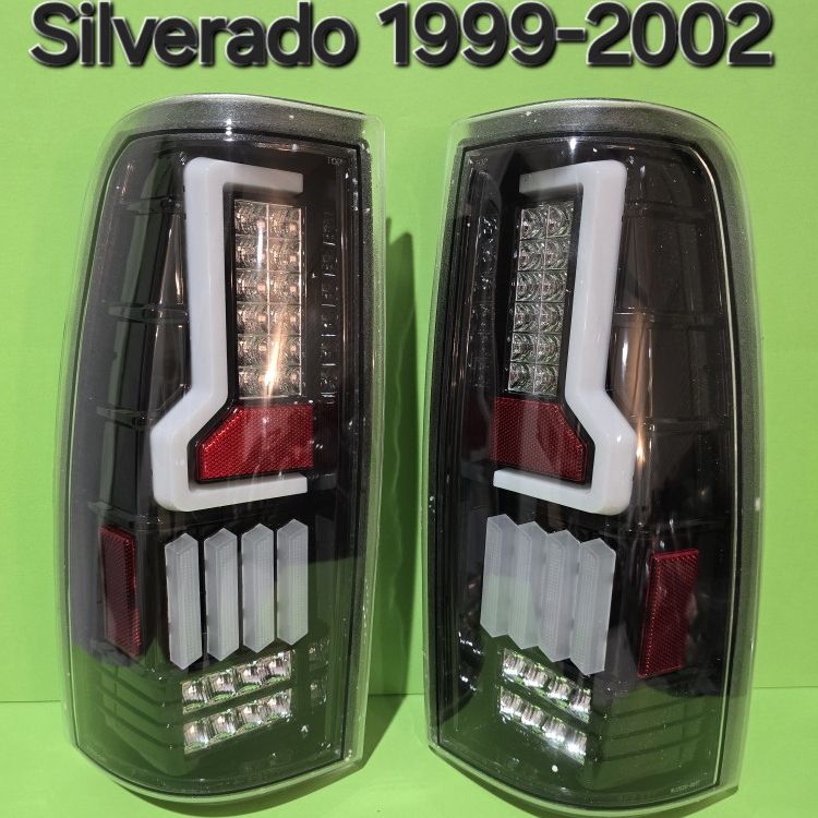  Silverado 99-02 Tail Lights 