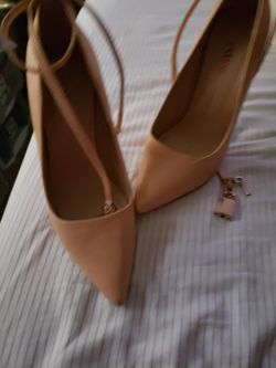 Just fab heels size 9 fit like 8