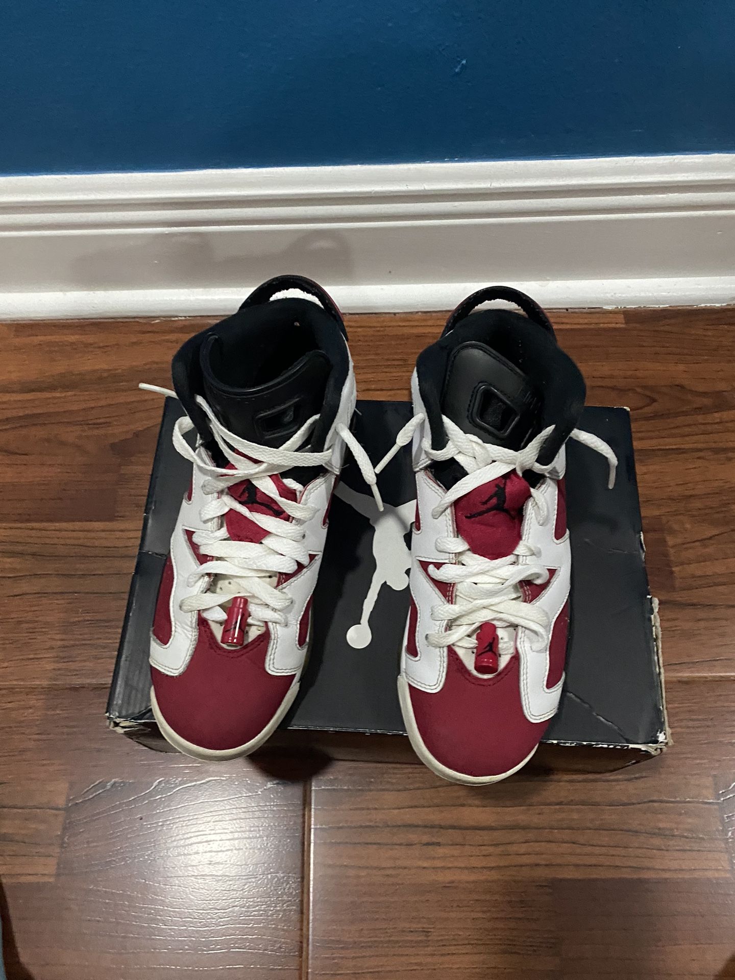 J6 Carmine Size - Main Image