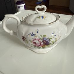 Vintage English Porcelain Teapot – Made in England – Floral & Gold Trim