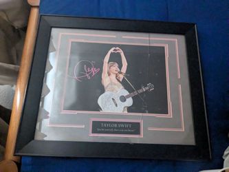 Authentic Taylor Swift autographed Picture