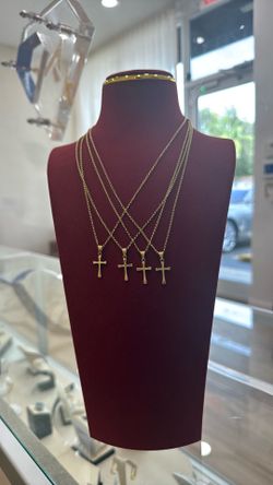 10k necklace with pendant