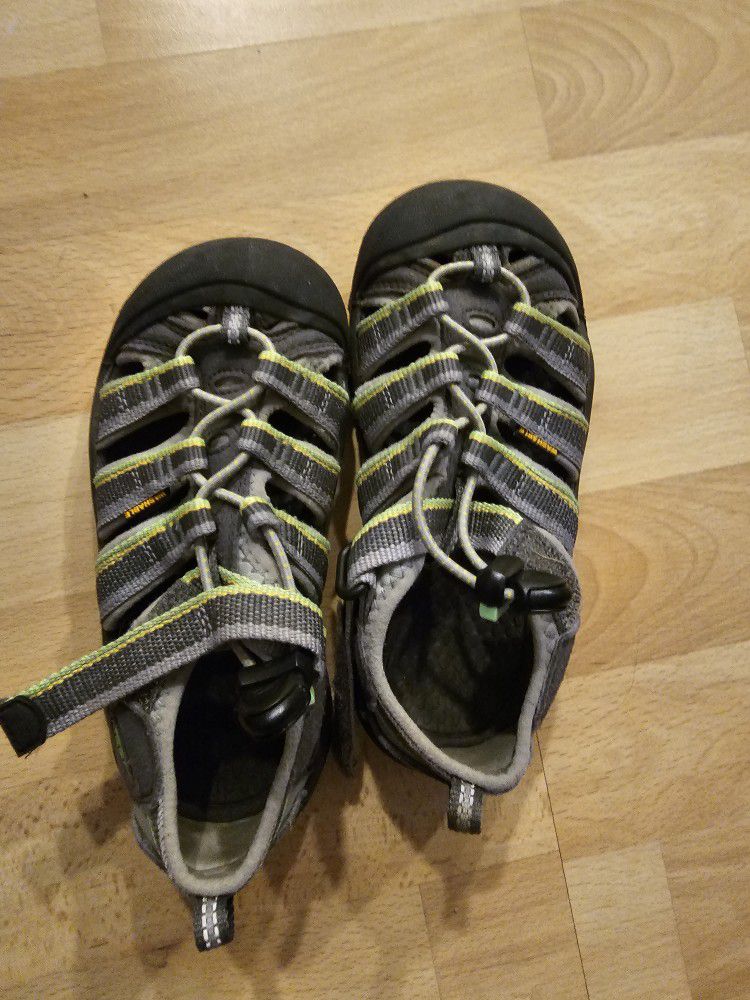 Waterproof KEEN  sandals.  Men's (Sold)  Kids Size 12 ($20)