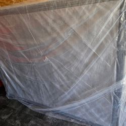 Queen mattress and box spring