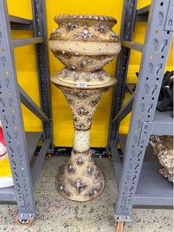 Luxury Decorative Vase & Pedestal Set
