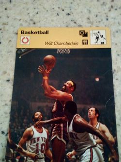 Vintage 1977 sportscaster basketball/ wilt Chamberlain/100 points in one game/ Olympic collector card # 07-20