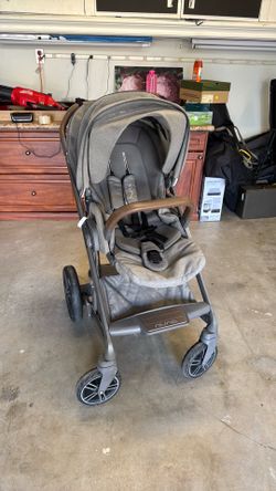 Nuna Stroller and Bassinet