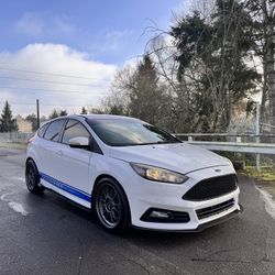 2016 FORD FOCUS ST 