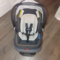 Graco Car Seat And Base