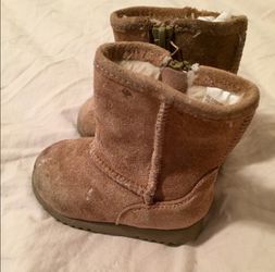 Infant Size 3 Sherpa Lined Tan / Brown Suede Boots