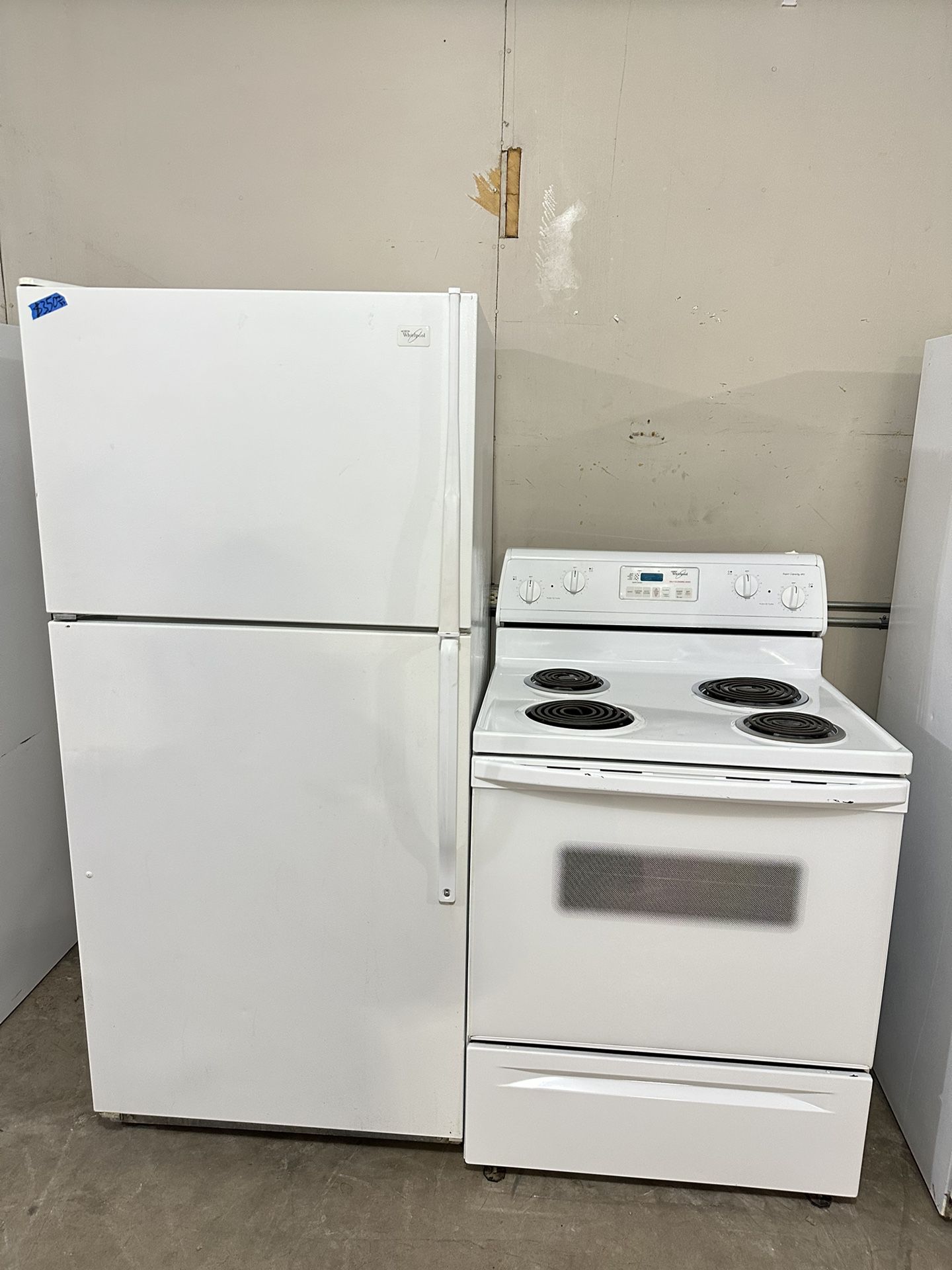 Refrigerator And Stove Whirlpool White Combi 