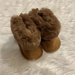Stepping Stones Brown Faux Fur Baby Boots *Size 3