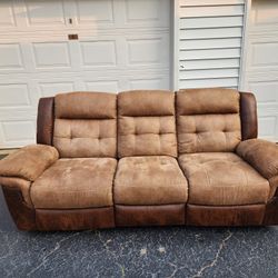 Couch Recliner Manual Like New