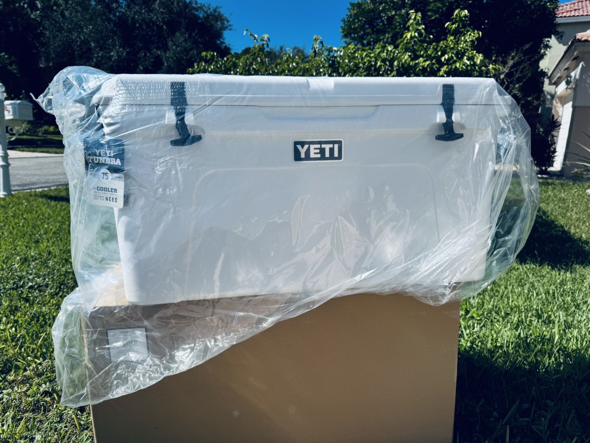 YETI Tundra 75  (New)