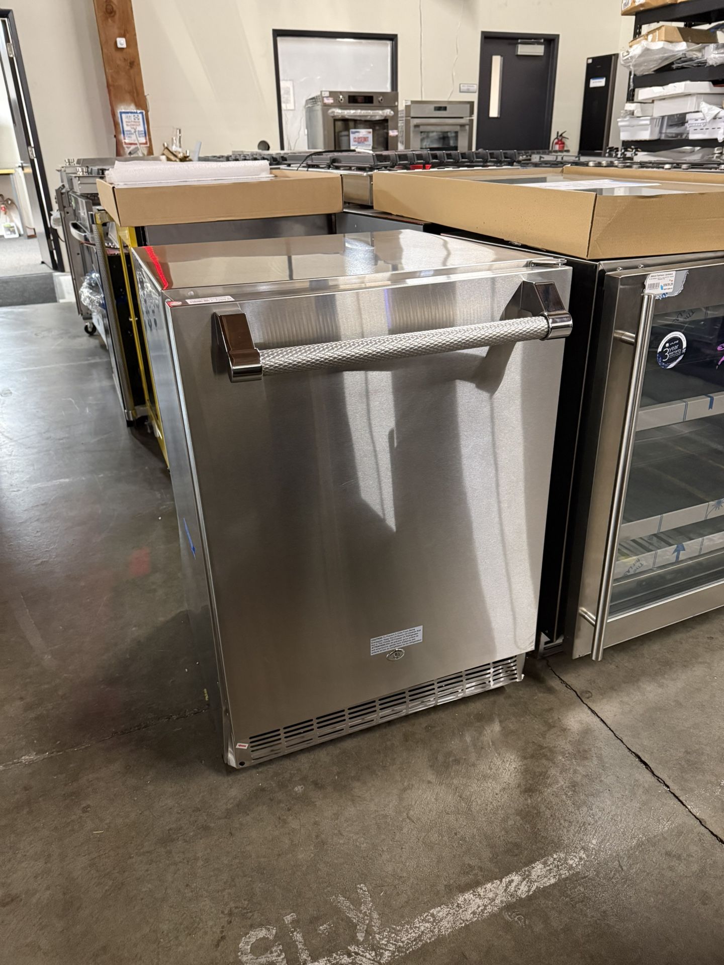 Hestan Aspire  ERS24 24 Inch Outdoor Refrigerator