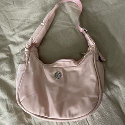Medium Size Shoulder Bag 