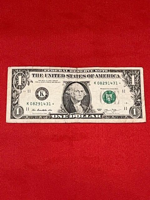Billete De 1 Dólar Con ESTRELLA 🌟series 2013 Con Error- En El Corte.