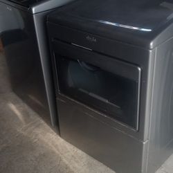 Whirlpool Set WASHER And Dryer 