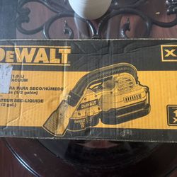 DeWalt Vacuum 