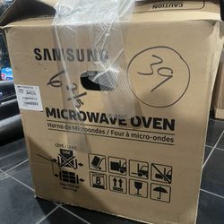 NEW Samsung Microwave Oven
