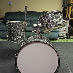 Gracy  Drums 4 Pc With Snare 