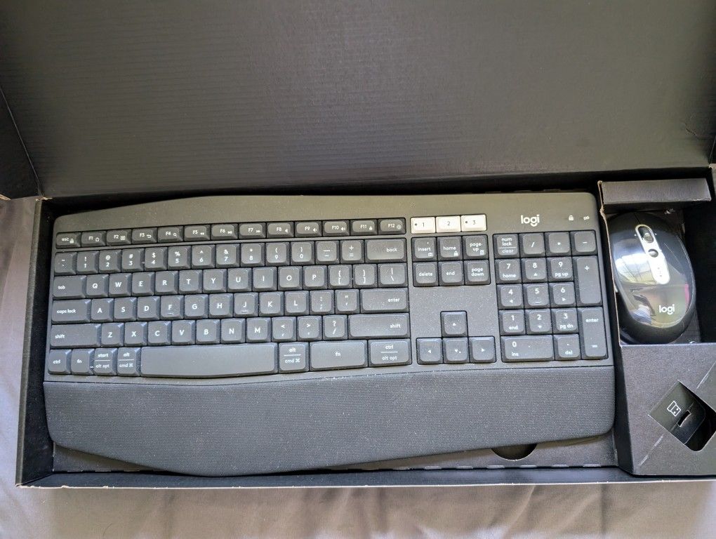 Logitech Bluetooth Mouse & Keyboard Combo