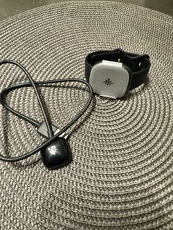 FITBIT VERSA 4