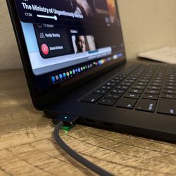 MacBook Air M4 chip 24g