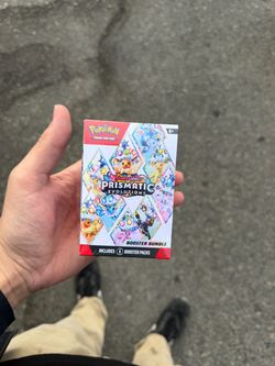 Pokémon Scarlet & Violet Prismatic Evolutions Booster Bundle