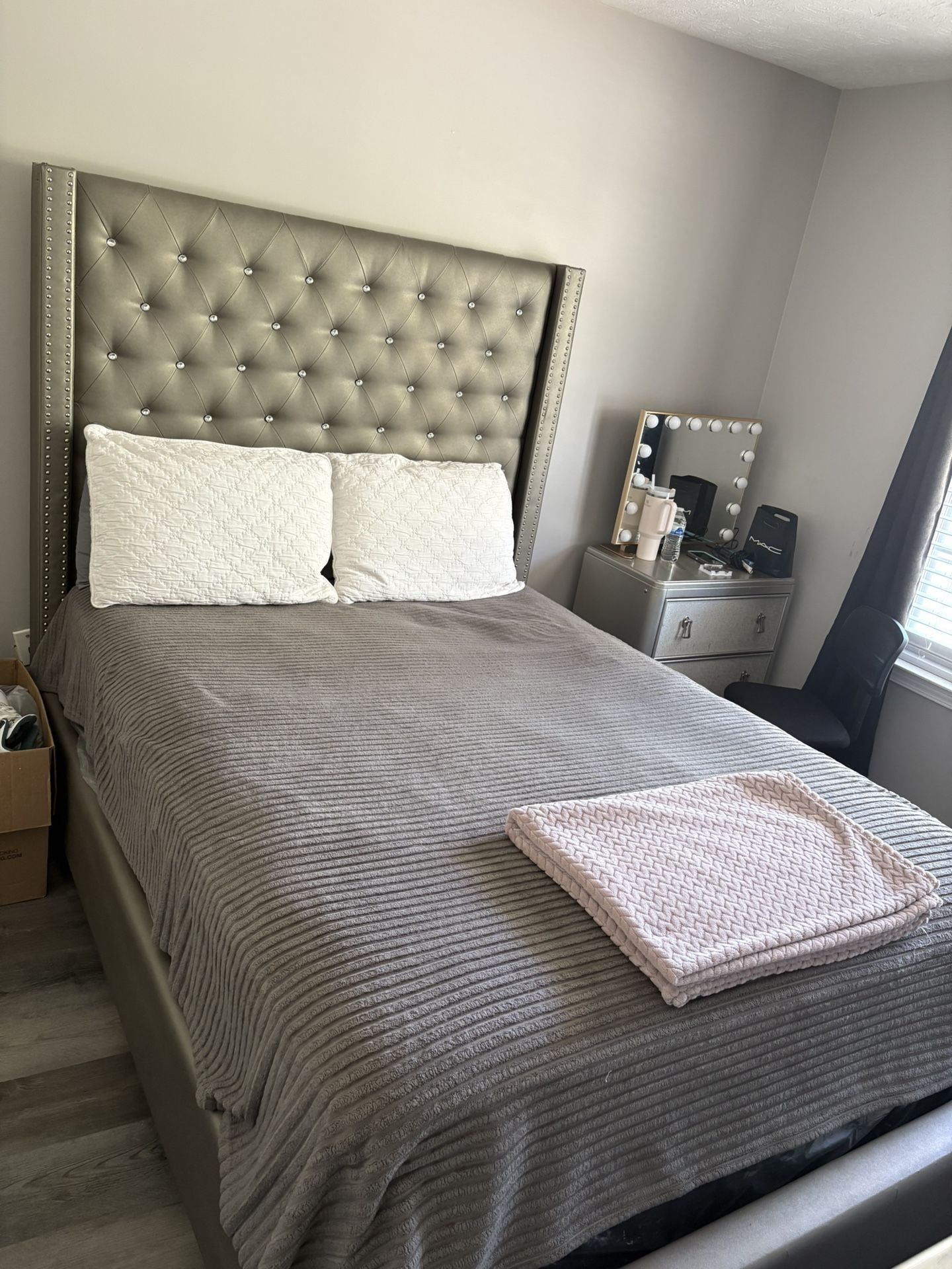 Queen Size Diamond Studded Bed Frame