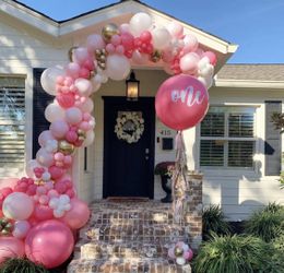 Balloon garland arch