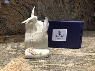 Lladro “Art Brings Us Together” 07677